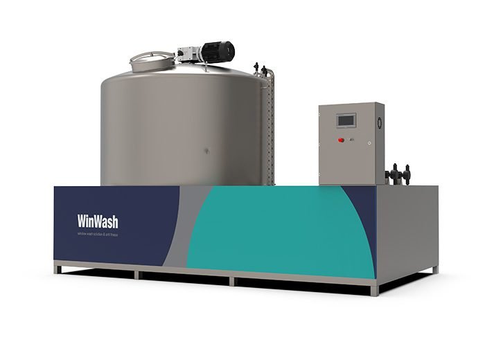 Soluzione lavavetri antigelo Herstellung von Scheibenwaschlösung mit Frostschutzmittel Fabrication de liquide lave-glace avec antigel Produkcja płynu do spryskiwaczy z dodatkiem zapobiegającym zamarzaniu Productie van ruitensproeiervloeistof met antivries Fabricación de líquido limpiaparabrisas con anticongelante Produzione di liquido lavvetri con antigelo